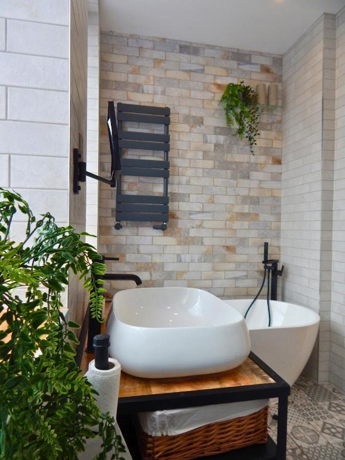 Vip 3Br Grade2 Luxurious Industrial House With Wood Fire, Electric Blinds And Big Cast Iron Windows In The Heart Of The Jq Villa Birmingham Eksteriør billede
