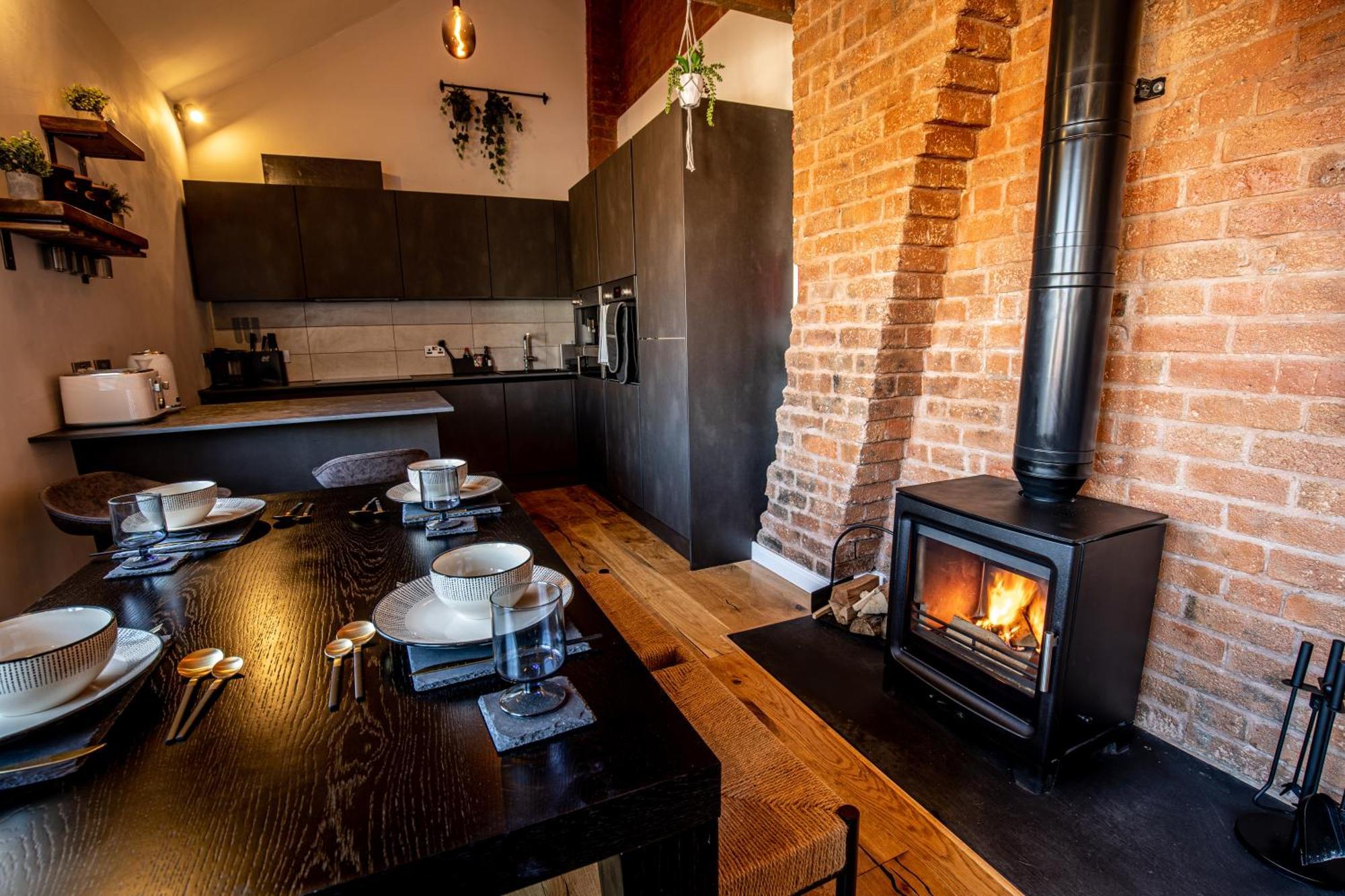 Vip 3Br Grade2 Luxurious Industrial House With Wood Fire, Electric Blinds And Big Cast Iron Windows In The Heart Of The Jq Villa Birmingham Eksteriør billede