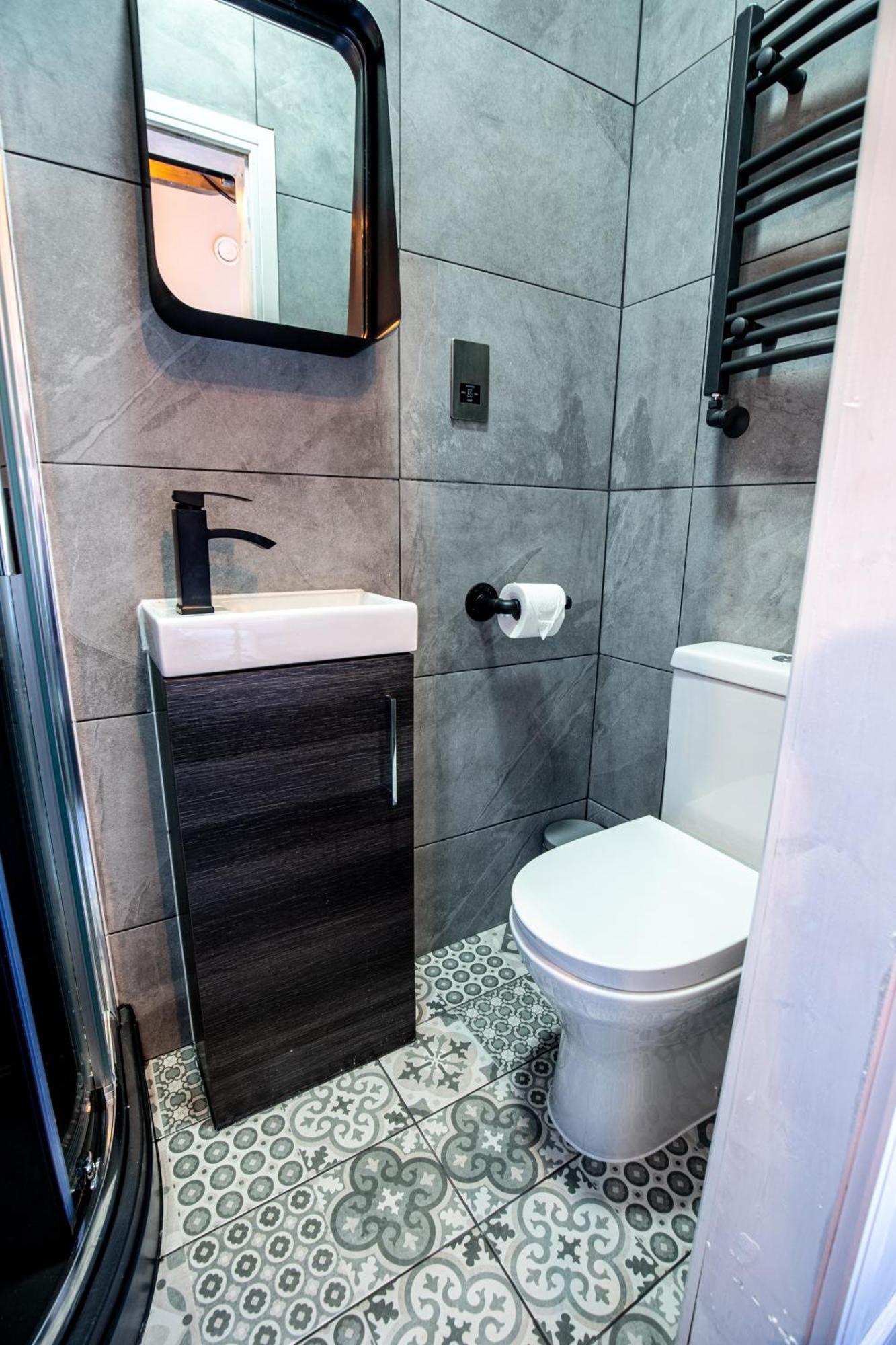 Vip 3Br Grade2 Luxurious Industrial House With Wood Fire, Electric Blinds And Big Cast Iron Windows In The Heart Of The Jq Villa Birmingham Eksteriør billede