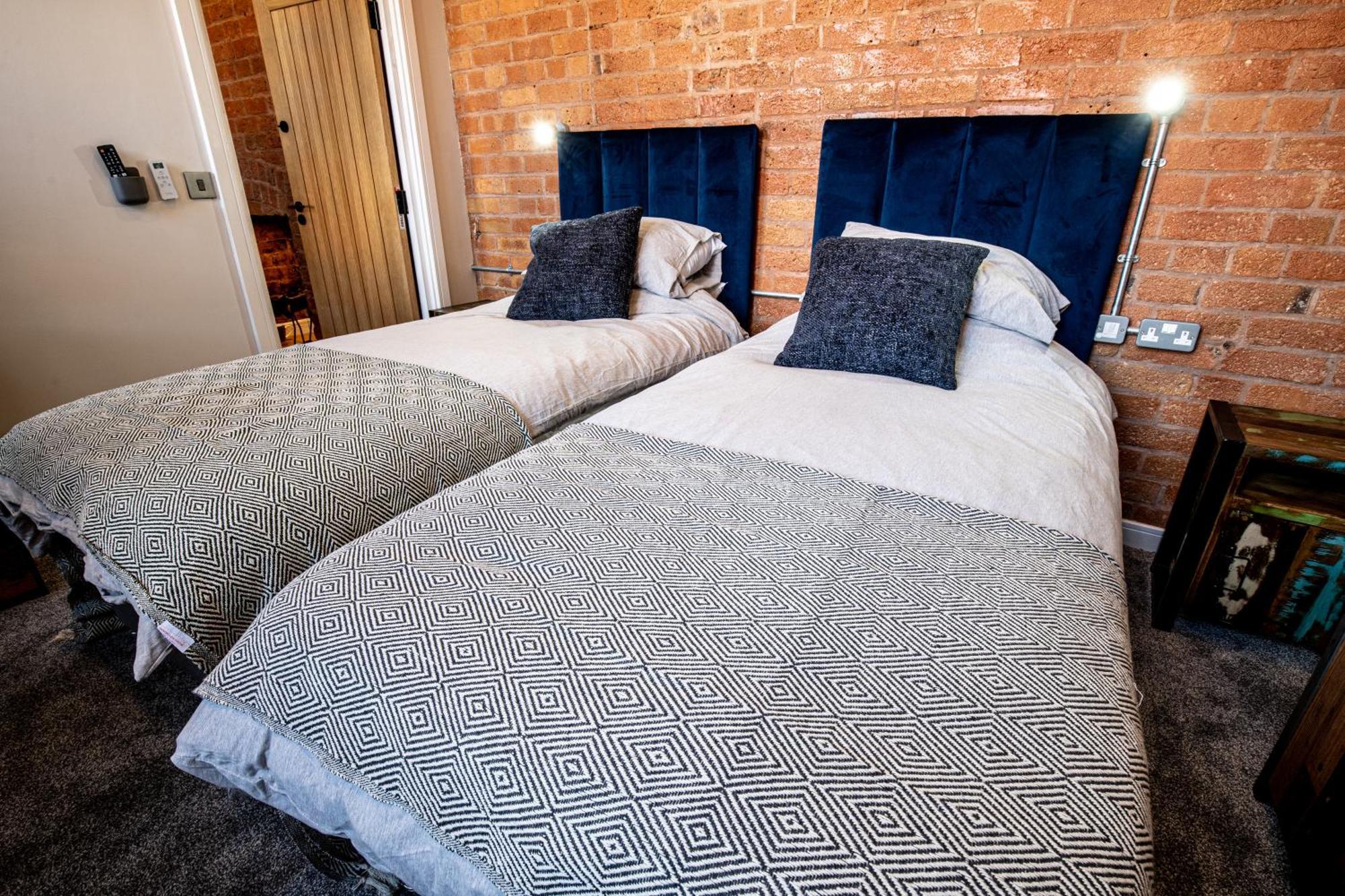 Vip 3Br Grade2 Luxurious Industrial House With Wood Fire, Electric Blinds And Big Cast Iron Windows In The Heart Of The Jq Villa Birmingham Eksteriør billede
